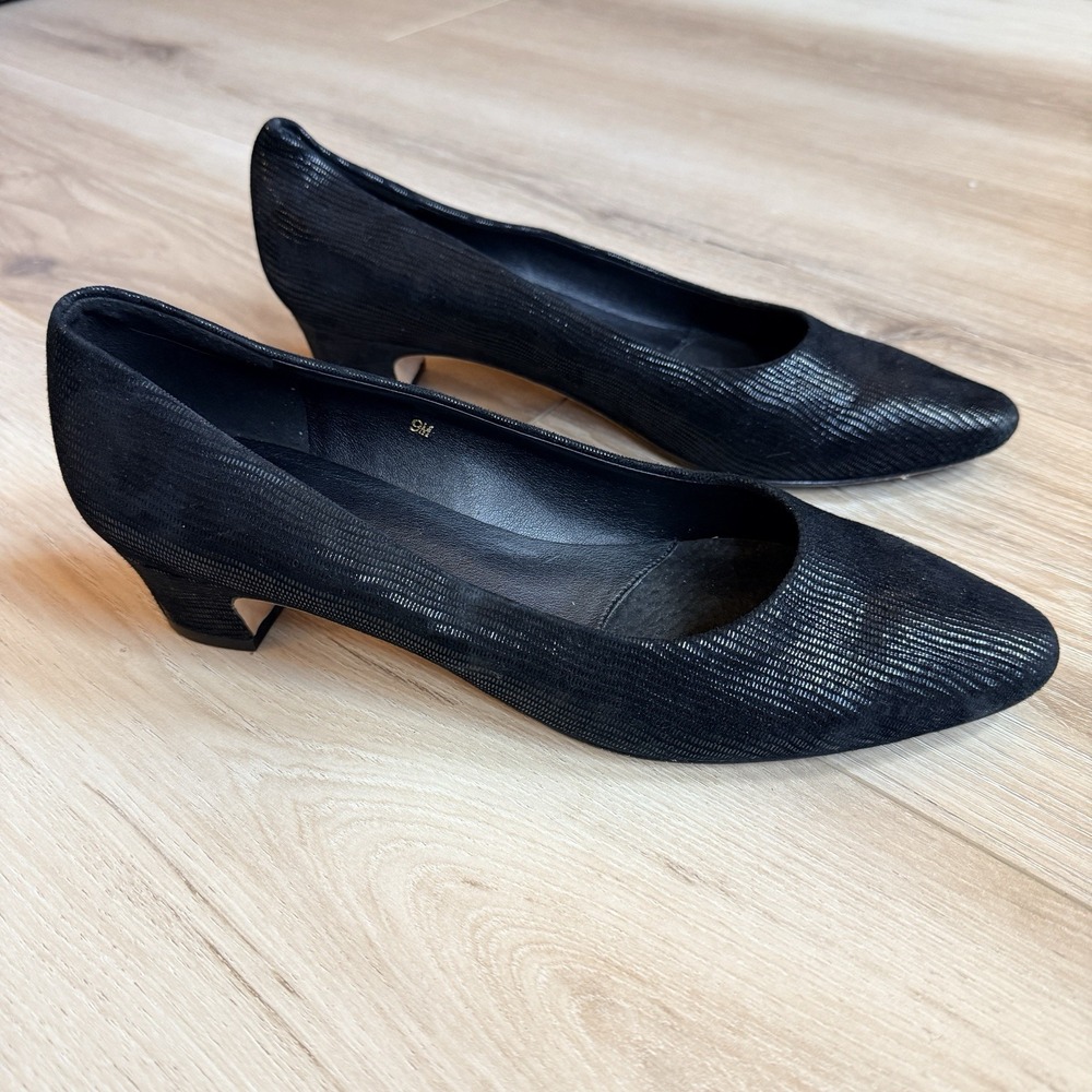 Van Eli Women's Black Leather Pumps Pointed Toe Shark Skin 9M